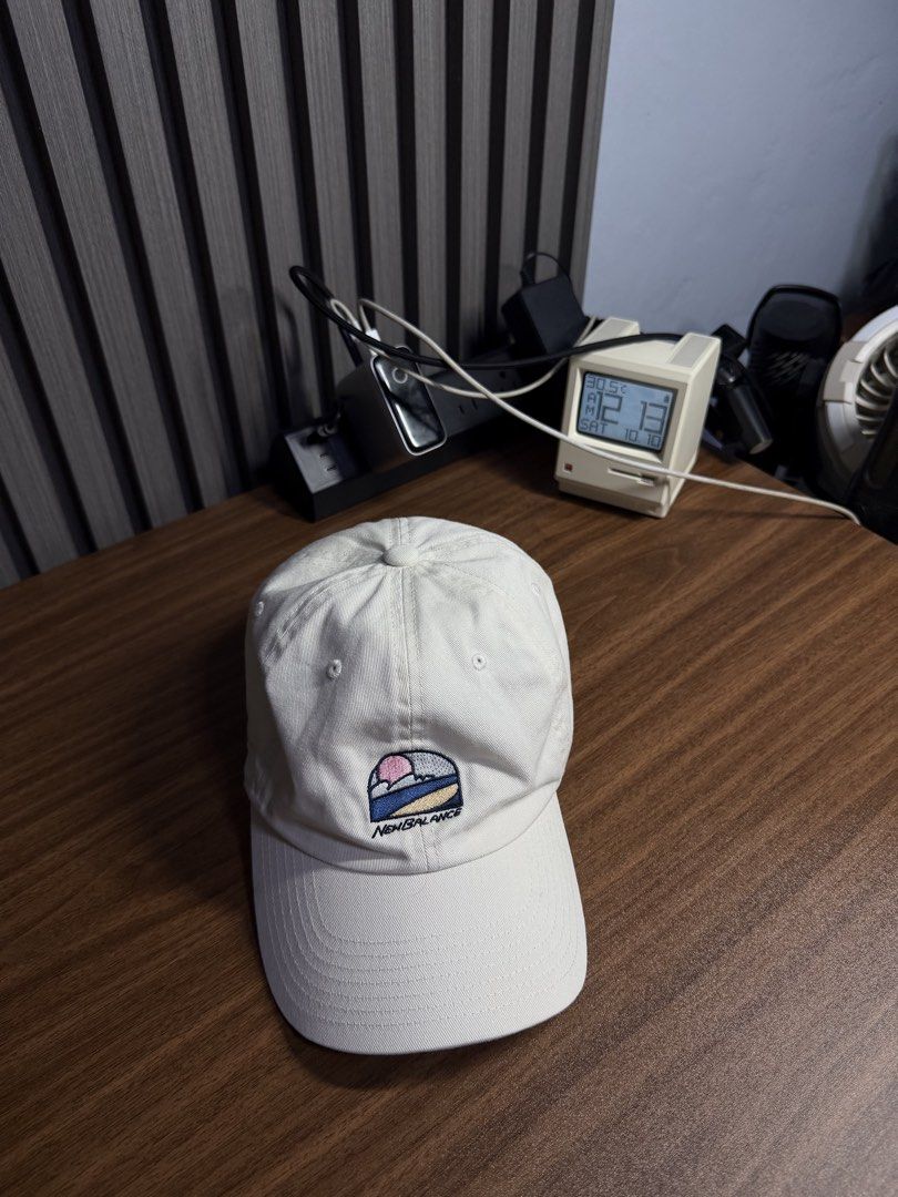 New Balance Sunset Embroidered White Baseball Cap (Category: Caps & Hats) located in San Rafael. Submitted by jeremybelza (Listing ID 1468927735, Image 1). Description: New balance Excellent Condition No flaws 450.