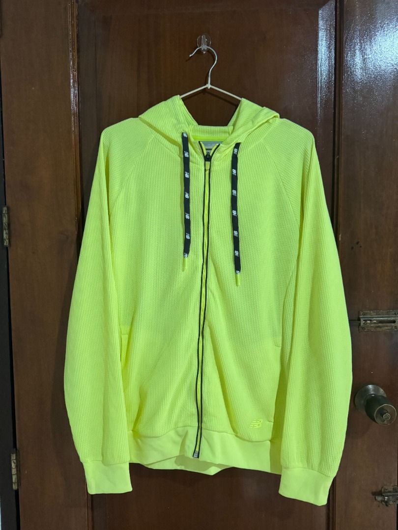 New Balance Waffle Knit Jacket (Category: Coats, Jackets and Outerwear) located in Gabaldon. Submitted by stvibe (Listing ID 1468743823, Image 3). Description: Location: Nueva Ecija No same-day shipping.