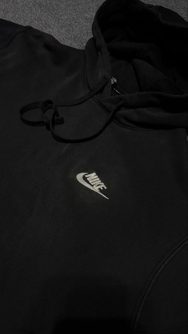 NIKE (Category: Coats, Jackets and Outerwear) located in Silang. Submitted by aljones64 (Listing ID 1468779467, Image 3). Description: .