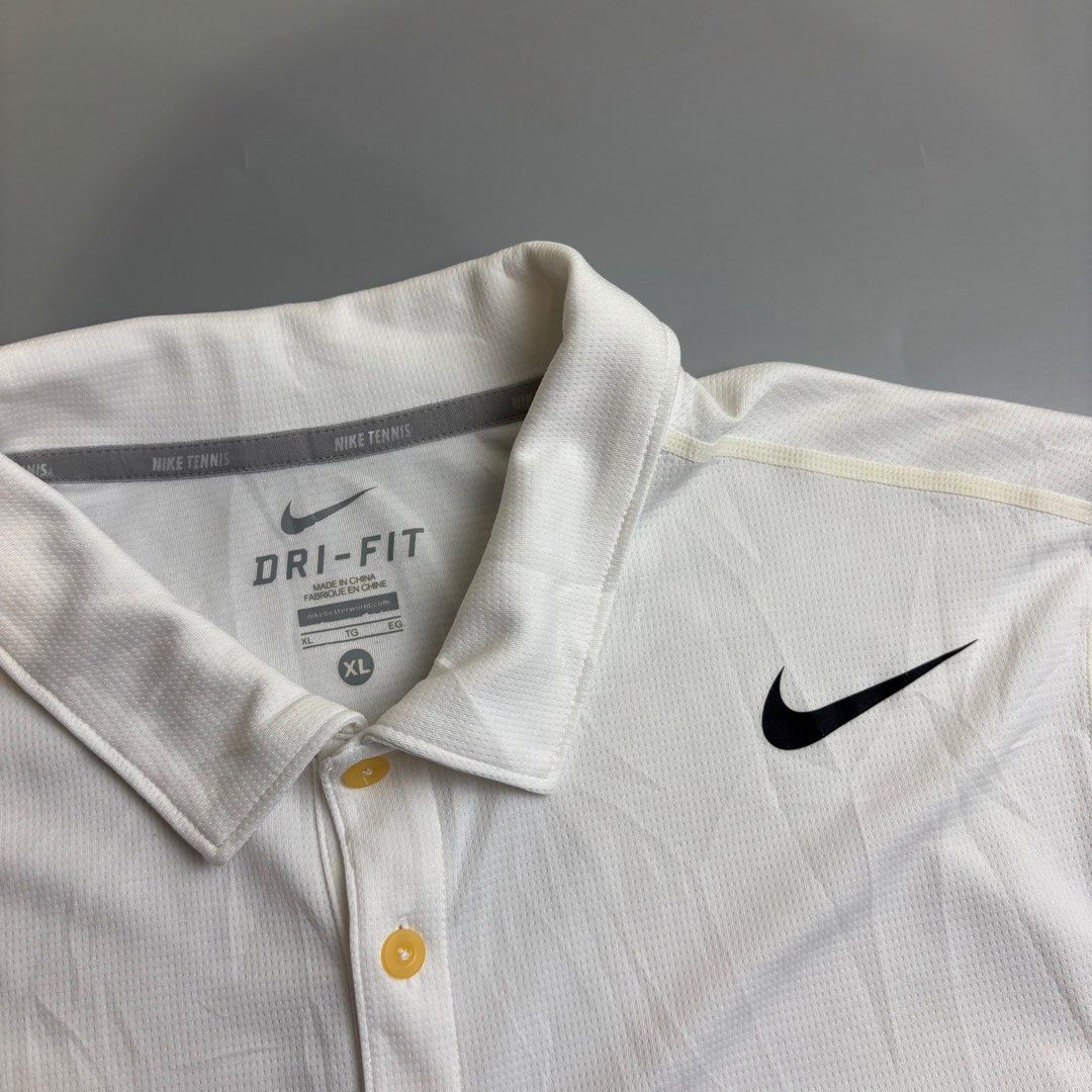 NIKE (Category: Tshirts & Polo Shirts ) located in Taguig. Submitted by phil_thriftz (Listing ID 1468869166, Image 3). Description: DIMENSIONS: 20x26 ISSUE: need wash COLOR RATE: 9.5/10 CONDITION: Excellent condition .