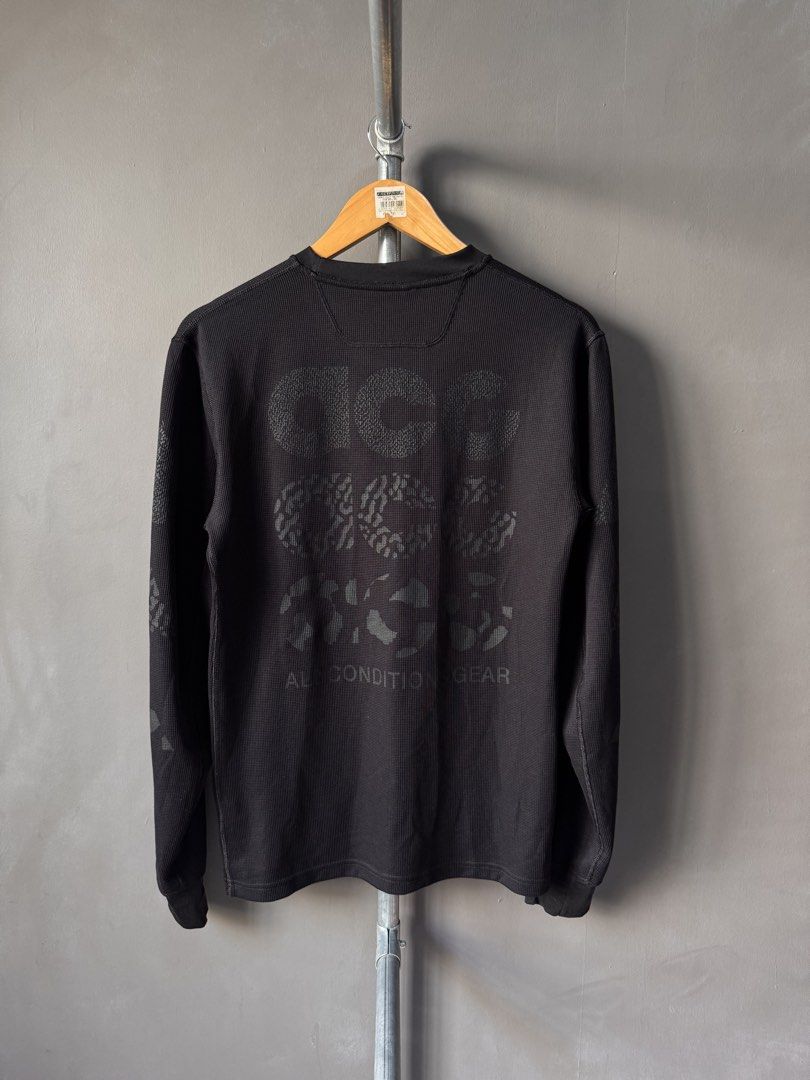 Nike ACG - Waffle longsleeve (Category: Activewear) located in Cabuyao City. Submitted by _streetflavor (Listing ID 1468787521, Image 1). Description: Nike ACG - Waffle longsleeve Excellent Size: small fits medium Length: 27 Width: 18.5 -1,000 pesos Dm.