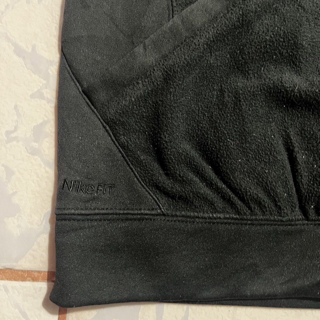 Nike ACG Fleece Jacket (Black) (Category: Coats, Jackets and Outerwear) located in Imus. Submitted by eyruh (Listing ID 1468893163, Image 3). Description: M on tag 24 Length / 20 Width Color rate: 9.5/10 Excellent condition.