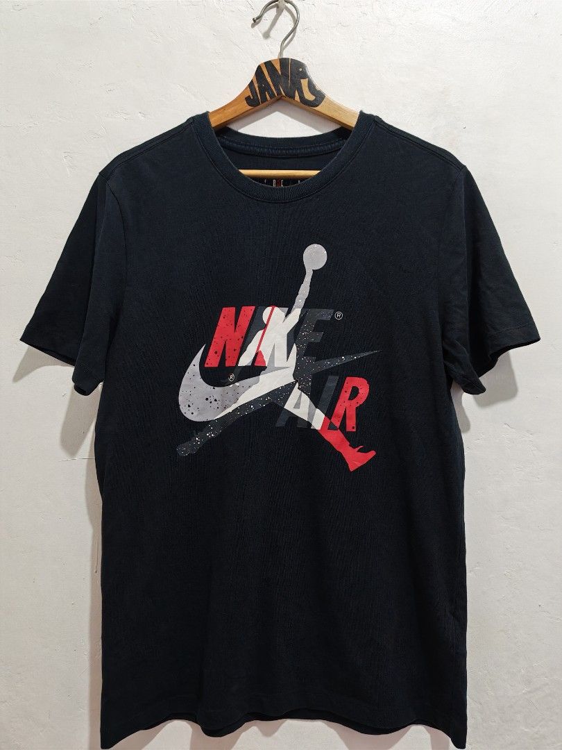 NIKE AIR JORDAN SHIRT (Category: Formal Shirts) located in Pili. Submitted by janrypalmerodelima (Listing ID 1468883767, Image 1). Description: NIKE AIR JORDAN SHIRT DIMES: 19.5x27.5 CONDITION: EXCELLENT COLOR RATE: 9.8/10 ISSUE: none.