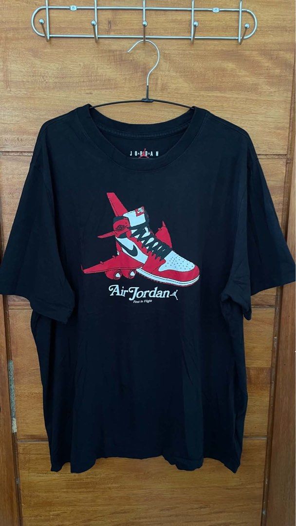 Nike Air Jordan tshirt (Category: Activewear) located in San Carlos City. Submitted by manuelnarciso (Listing ID 1468728180, Image 1). Description: 💯 Authentic Excellent Condition Color rate: 10/10 Tag: 3XL Best fit: 3XL W: 24 L: 28.