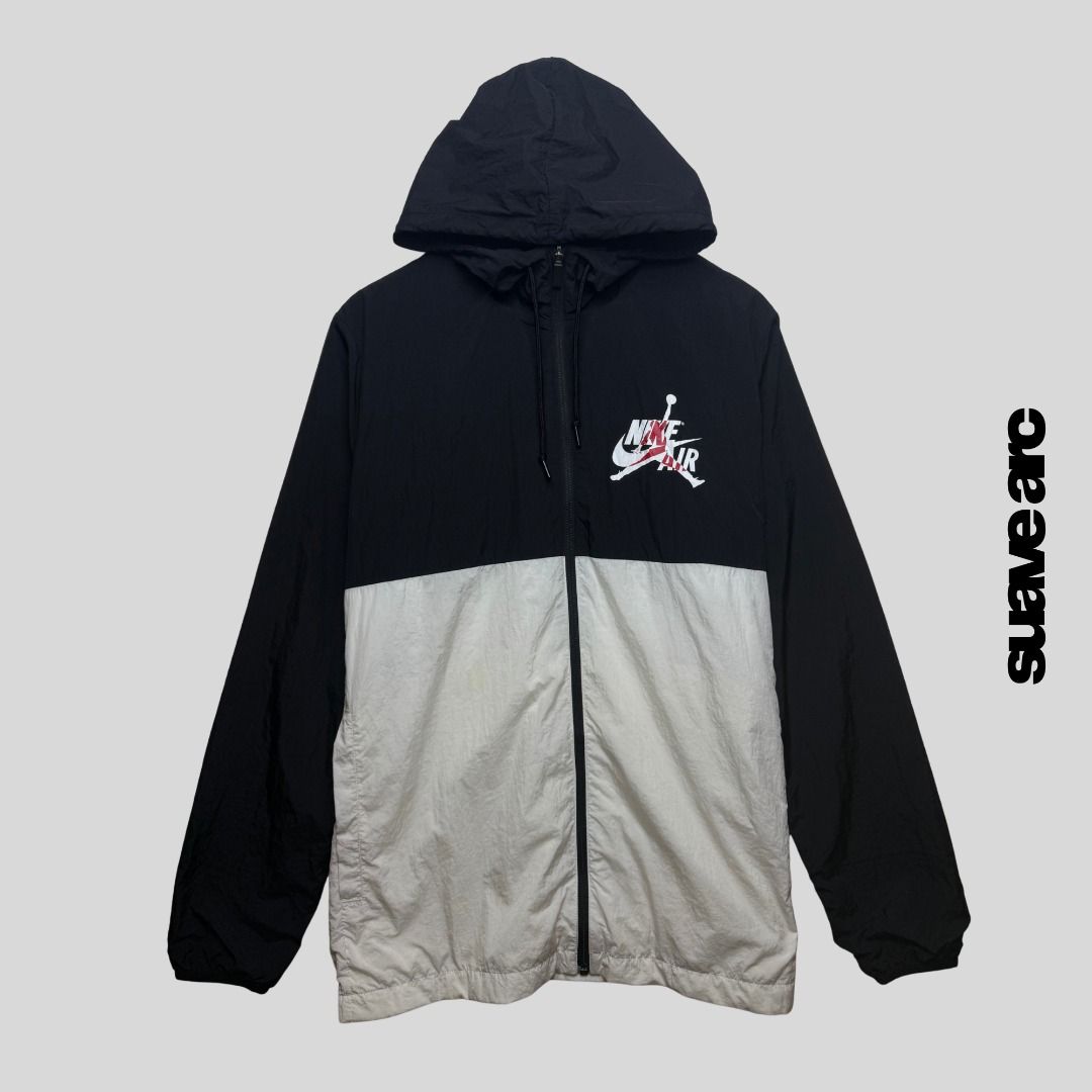 NIKE AIR JORDAN WINDBREAKER (Category: Coats, Jackets and Outerwear) located in La Trinidad. Submitted by suave.arc (Listing ID 1468857572, Image 1). Description: NIKE AIR JORDAN WINDBREAKER EXCELLENT CONDITION SIZE: XL ( 24x29 ) LOCATION: BAGUIO CITY / LA TRINIDAD SHIPPING via JNT.
