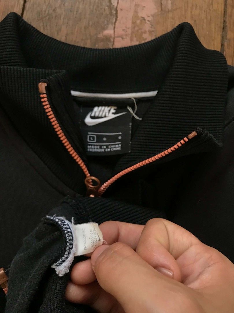 Nike Air Zip Up Jacket 💥 (Category: Coats, Jackets and Outerwear) located in Batangas. Submitted by adoboqt (Listing ID 1468909209, Image 3). Description: .