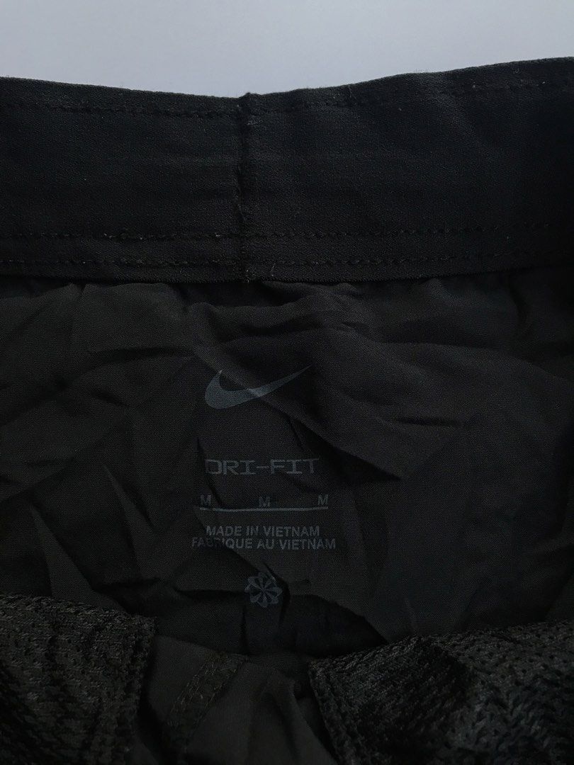 NIKE BIG CHECK DRI FIT SHORT (Category: Shorts) located in Aurora. Submitted by thrillthriftfinds123 (Listing ID 1468829061, Image 3). Description: NIKE BIG CHECK DRI FIT SHORT🔥 SIZE MEDIUM NO ISSUE GOOD CONDITION PANG PICKLE 9.5 COLOR RATE .