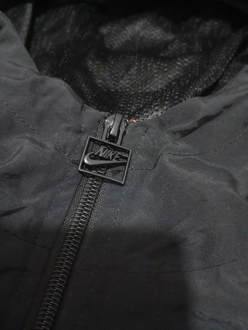 Nike big swoosh anorak 🫶 (Category: Coats, Jackets and Outerwear) located in Manila. Submitted by thrifterzz_ph (Listing ID 1468736440, Image 3). Description: Dimes: W-24/L-27 (M-L) Issue: none (removable stain) color rate: 9/10 very good condition.