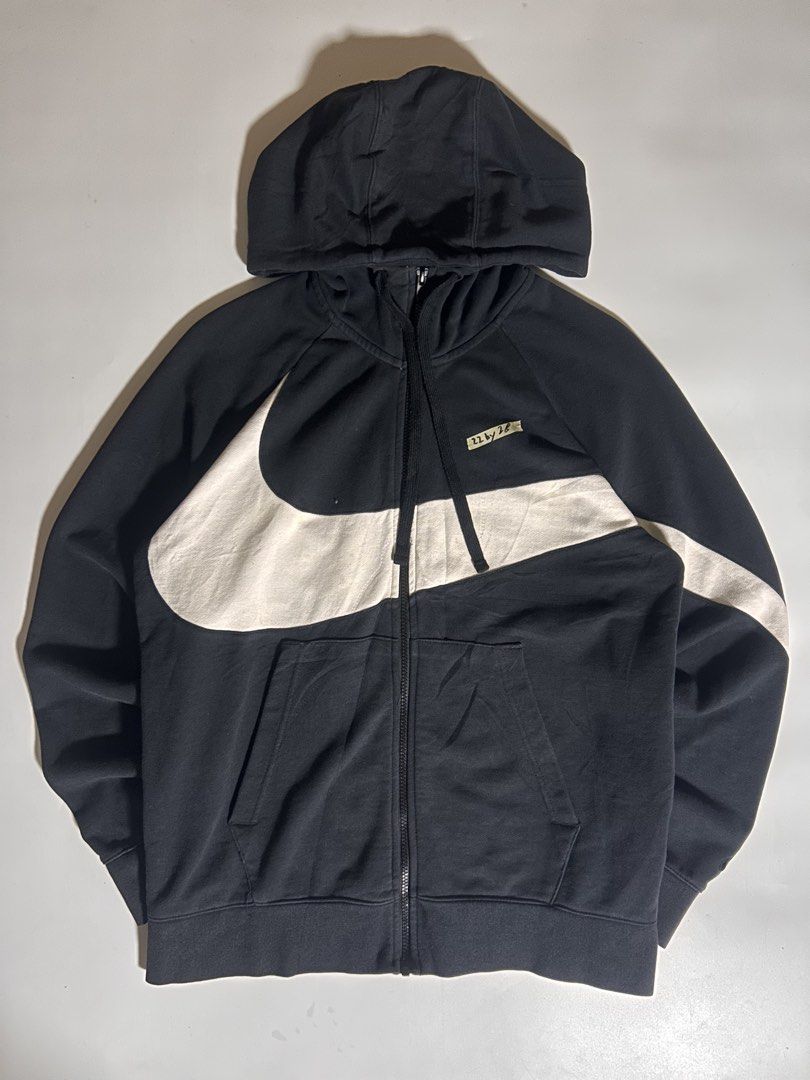 nike bigswoosh (Category: Coats, Jackets and Outerwear) located in San Jose del Monte. Submitted by flocob (Listing ID 1468849823, Image 1). Description: .