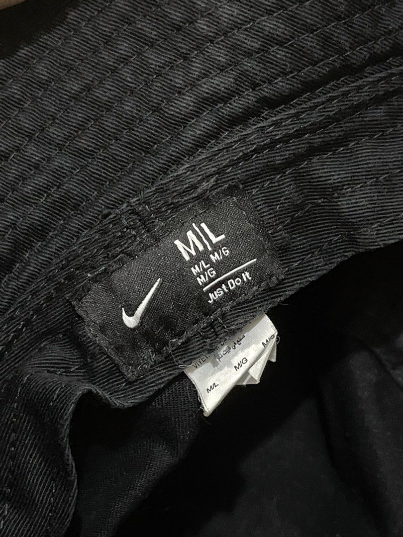 Nike bucket hat (Category: Caps & Hats) located in Taytay. Submitted by ekselentekondisyon (Listing ID 1468846406, Image 3). Description: Nike bucket hat Unisex Medium-large size Good condition Taytay rizal location Embroided logo design No issue.