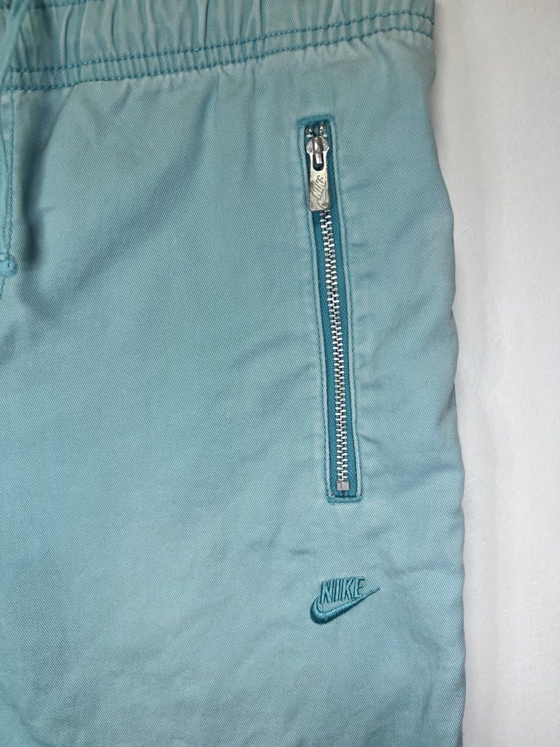 Nike capri pants/shorts (Category: Other Bottoms) located in Muntinlupa City. Submitted by thriftdripbyjm (Listing ID 1468833060, Image 2). Description: Color rate: 9.5/10 Dimes: 16x23 (M on tag) Hemline: 7 Issue: none Price: 750 + sf.