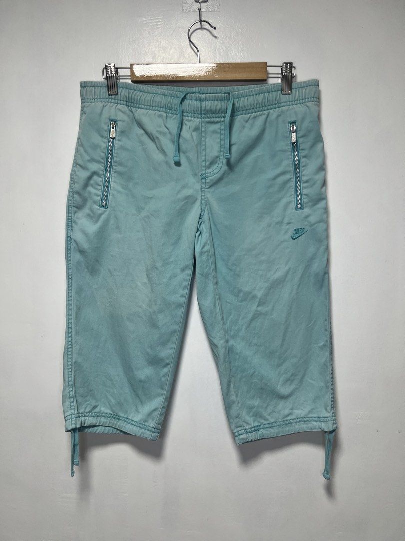 Nike capri pants/shorts (Category: Other Bottoms) located in Muntinlupa City. Submitted by thriftdripbyjm (Listing ID 1468833060, Image 1). Description: Color rate: 9.5/10 Dimes: 16x23 (M on tag) Hemline: 7 Issue: none Price: 750 + sf.