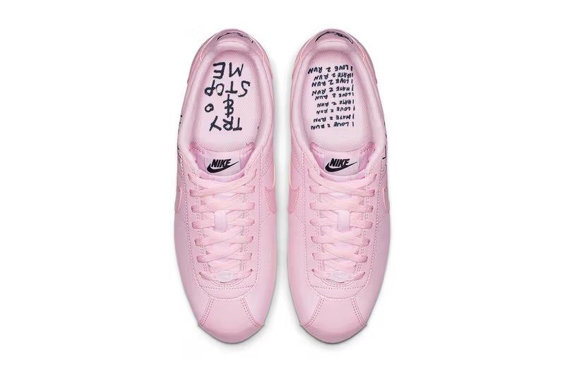 Nike Classic Cortez x Nathan Bell (Category: Sneakers) located in San Mateo. Submitted by danielbugs (Listing ID 1468747224, Image 2). Description: Nike Cortez 72’ x Nathan Bell Size 11 US Mens, No box Minimal heeldrags, outer sole okay 👍 Bought in Taiwan RFS: Declutter .