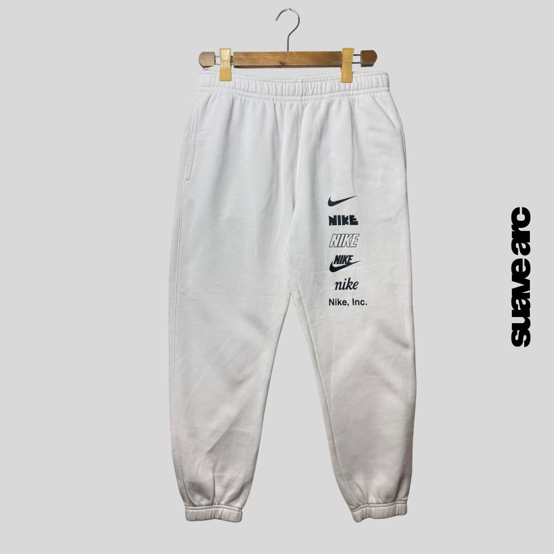 NIKE CLUB FLEECE MULTI LOGO PANTS (Category: Joggers) located in La Trinidad. Submitted by suave.arc (Listing ID 1468859941, Image 1). Description: NIKE CLUB FLEECE MULTI LOGO PANTS EXCELLENT CONDITION SIZE: L( W:30-32 L:37 ) LOCATION: BAGUIO CITY / LA TRINIDAD SHIPPING via JNT.