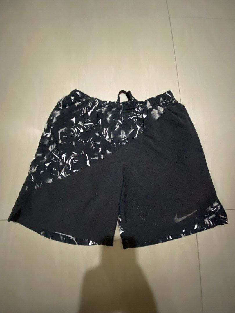 Nike Dri-FIT Black and White Pattern Athletic Shorts Size M (Category: Shorts) located in Vinzons. Submitted by gabrielvic (Listing ID 1468738052, Image 1). Description: - Brand: Nike - Style: Dri-FIT athletic shorts with black and white graphic pattern - Size: Medium - Waist: Elastic waistband with adjustable drawstring - Material: Lightweight and breathable - Condition: Clean with interior tags intact - Best for: Workouts, sports, or casual str
