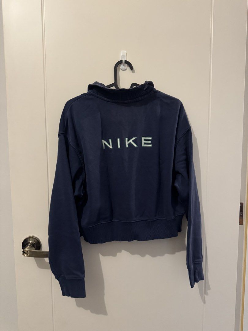 Nike Half-Zip Cropped Sweater (Category: Coats, Jackets and Outerwear) located in Mandaluyong City. Submitted by vielscloset (Listing ID 1468850960, Image 2). Description: Nike Half-Zip Cropped Sweater (L) - 8/10 condition - With slight discoloration/fading around the edges of the collar.