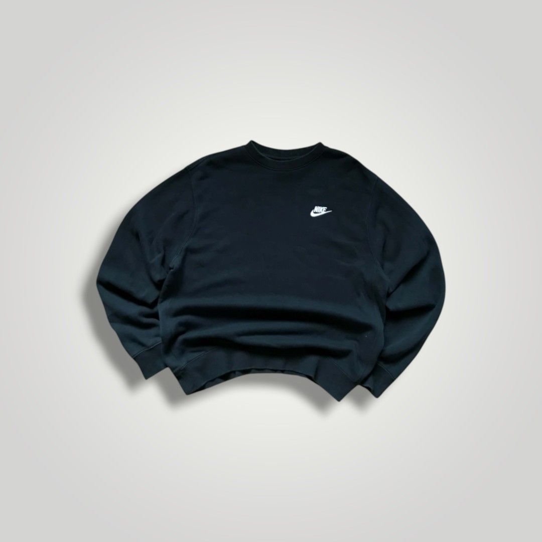 Nike Longsleeves White Tag 💥 (Category: Coats, Jackets and Outerwear) located in Batangas. Submitted by adoboqt (Listing ID 1468906403, Image 1). Description: .