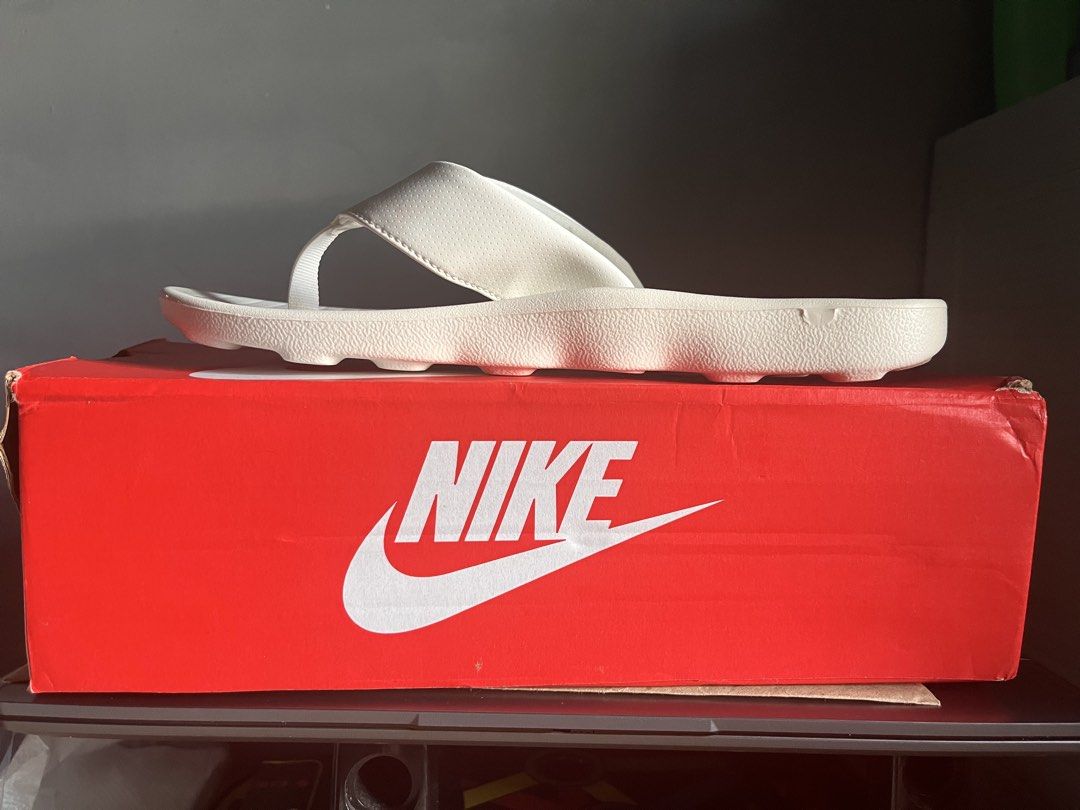 Nike Mens Slide (Category: Flats & Sandals) located in Manila. Submitted by prekoi24 (Listing ID 1468786081, Image 2). Description: .