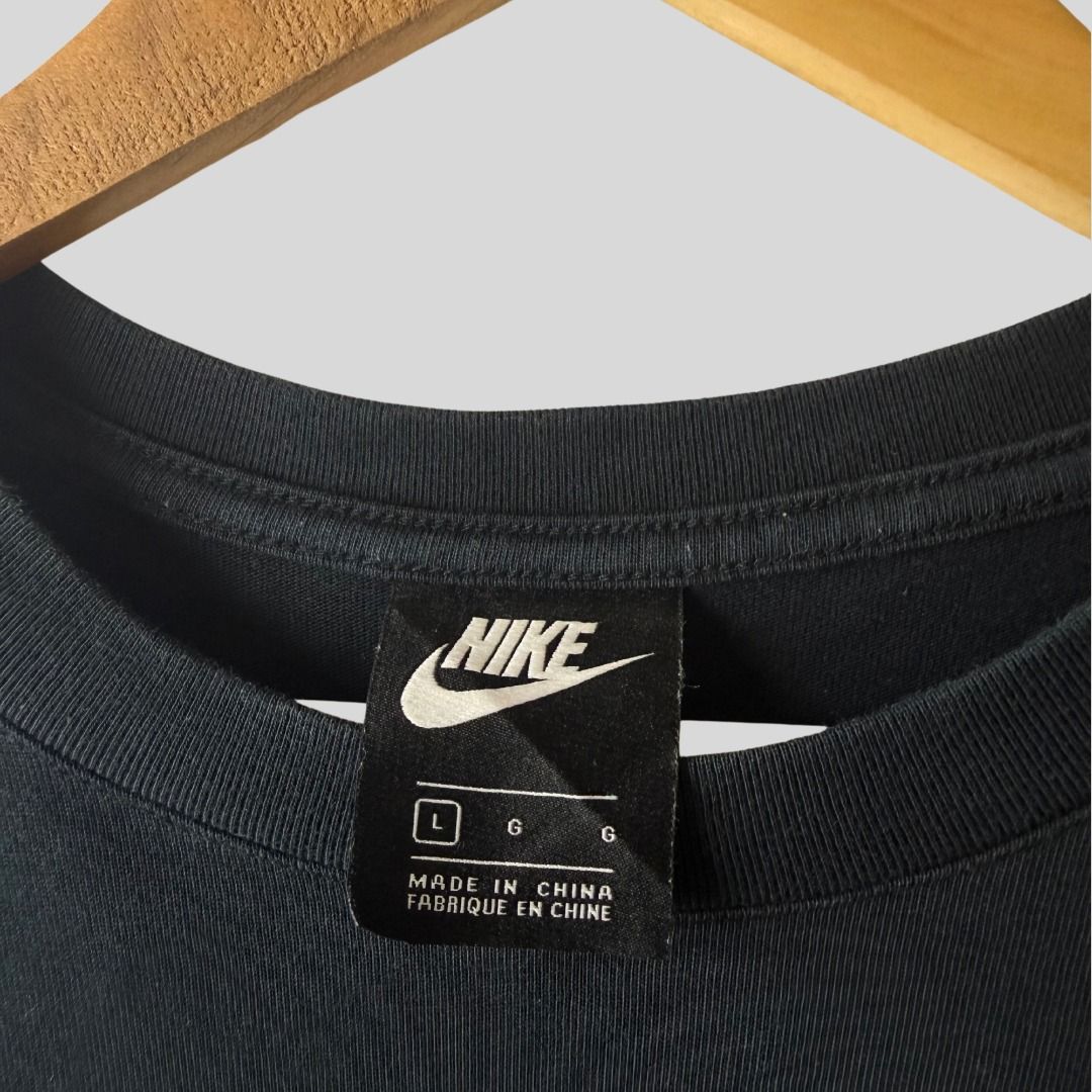 NIKE MID LOGO TSHIRT (Category: Tshirts & Polo Shirts ) located in La Trinidad. Submitted by suave.arc (Listing ID 1468850263, Image 3). Description: NIKE MID LOGO TSHIRT EXCELLENT CONDITION SIZE: M ( 20x26.5 ) LOCATION: BAGUIO CITY / LA TRINIDAD SHIPPING via JNT.