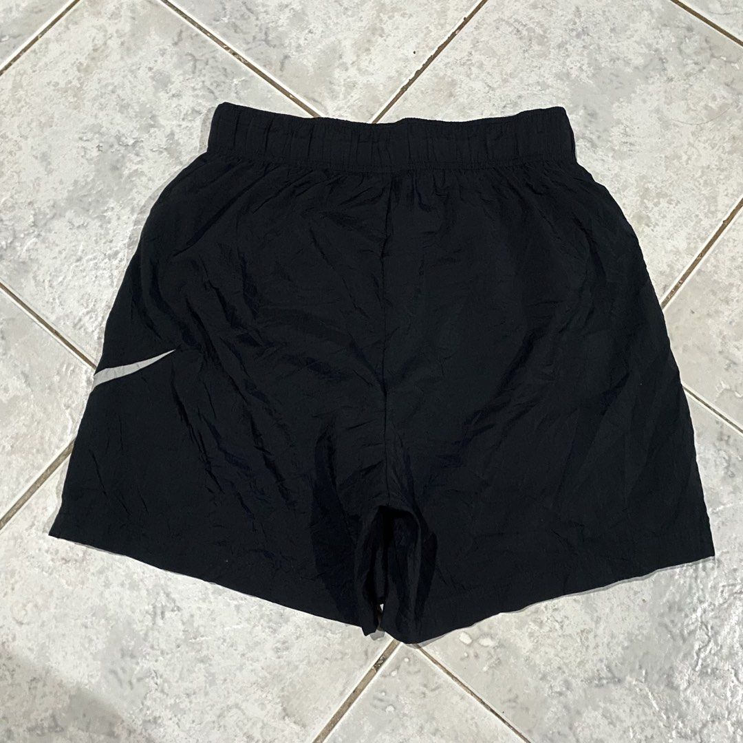 NIKE NSW WOVEN SHORTS (Category: Shorts) located in Bacolod City. Submitted by thriftedfits. (Listing ID 1468886175, Image 3). Description: 𝗡𝗜𝗞𝗘 𝗡𝗦𝗪 𝗪𝗢𝗠𝗘𝗡𝗦 𝗪𝗢𝗩𝗘𝗡 𝗦𝗛𝗢𝗥𝗧𝗦 ♻️ Size: M on tag | best fit M-L Measurements:26-30” waist / 16” length Condition: Like New (10/10 Color rate) Flaws: None Price: ₱450 + shipping fee 🏷️ Mode of Payment: GCash / Bank Courier: J&T Express (nationwide).