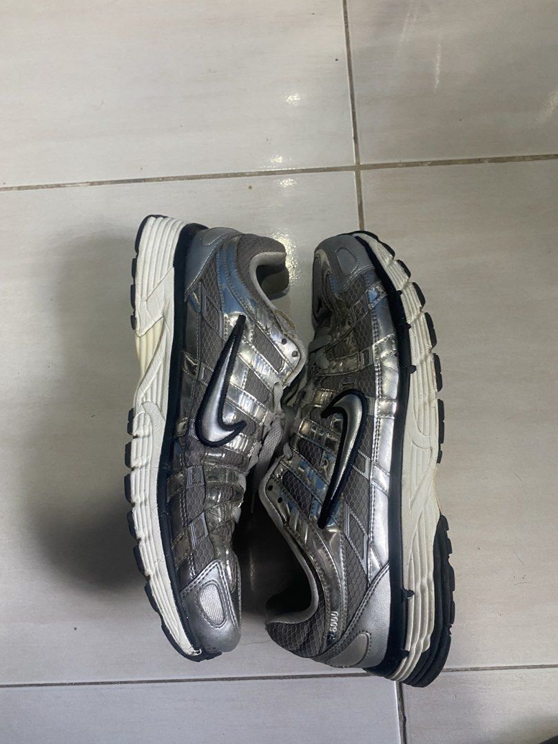 Nike P-6000 Metallic Silver (Category: Casual Shoes) located in Rizal. Submitted by kenrick_2003 (Listing ID 1468791426, Image 3). Description: Ph Released Authentic 💯 Size: 10 US Men Nego Condition: Minor Tear sa sockliner, Heeldrags and Minor sole sep then nag peel yung cover nung synthetic leather (Not Visible).