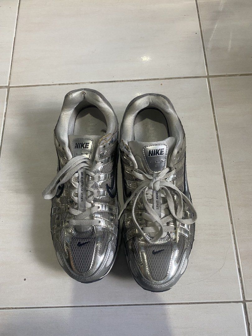 Nike P-6000 Metallic Silver (Category: Casual Shoes) located in Rizal. Submitted by kenrick_2003 (Listing ID 1468791426, Image 2). Description: Ph Released Authentic 💯 Size: 10 US Men Nego Condition: Minor Tear sa sockliner, Heeldrags and Minor sole sep then nag peel yung cover nung synthetic leather (Not Visible).