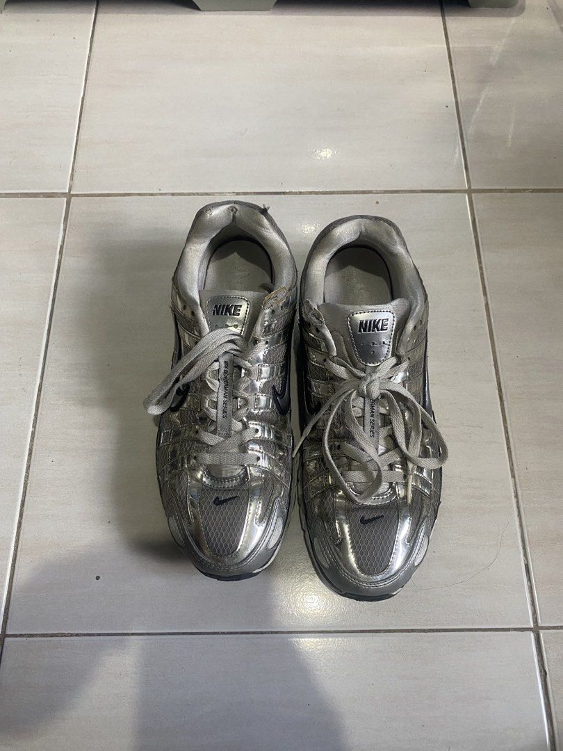 Nike P-6000 Metallic Silver (Category: Casual Shoes) located in Rizal. Submitted by kenrick_2003 (Listing ID 1468791426, Image 1). Description: Ph Released Authentic 💯 Size: 10 US Men Nego Condition: Minor Tear sa sockliner, Heeldrags and Minor sole sep then nag peel yung cover nung synthetic leather (Not Visible).