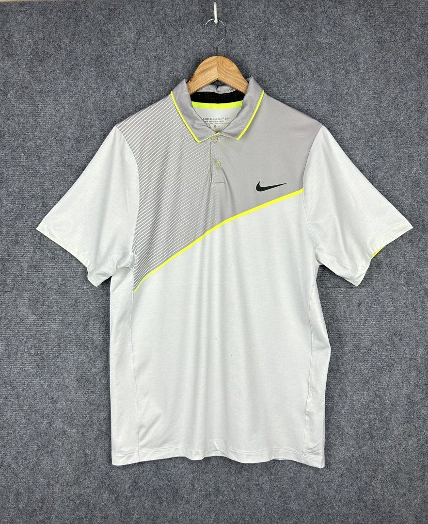 Nike Polo Golf (Category: Tshirts & Polo Shirts ) located in Cebu City. Submitted by tanlawr07 (Listing ID 1468873211, Image 1). Description: Size small on tag fit large 21W 28L Legit 💯 Excellent Condition 850 only 📍Cebu City Location .