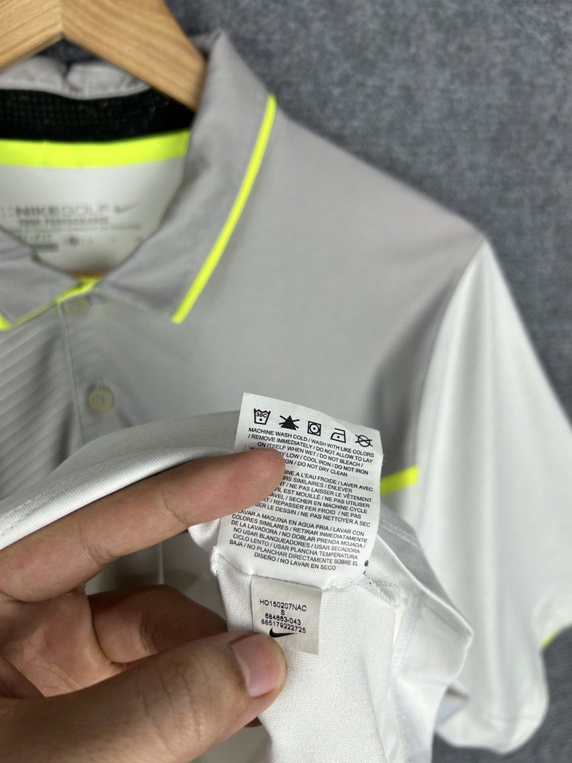Nike Polo Golf (Category: Tshirts & Polo Shirts ) located in Cebu City. Submitted by tanlawr07 (Listing ID 1468873211, Image 3). Description: Size small on tag fit large 21W 28L Legit 💯 Excellent Condition 850 only 📍Cebu City Location .