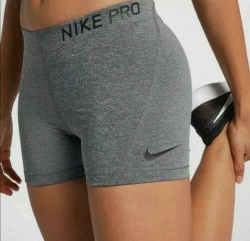 Nike Pro (Category: Activewear) located in Cabuyao City. Submitted by saucycloset (Listing ID 1468764851, Image 1). Description: Nike Pro Size : Small Dimes : 24-30W 12L Condition : Excellent Issue : none Price : 400 📍READY TO WEAR 📍Cabuyao Laguna.