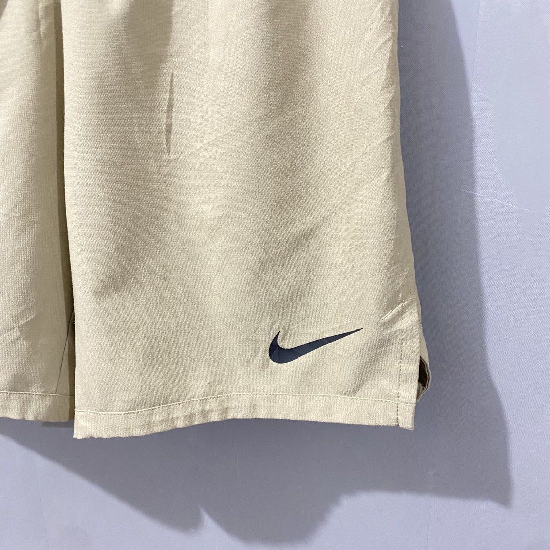 Nike Pro Flex Vent Max Training Shorts (Category: Activewear) located in Makati City. Submitted by kendrickstuffs (Listing ID 1468903021, Image 2). Description: Nike Pro Flex Vent Max Training Shorts Medium ontags 30'-38' waistline garterized w lace 18' length 8' inseam No issue Verygood condition 950 only.