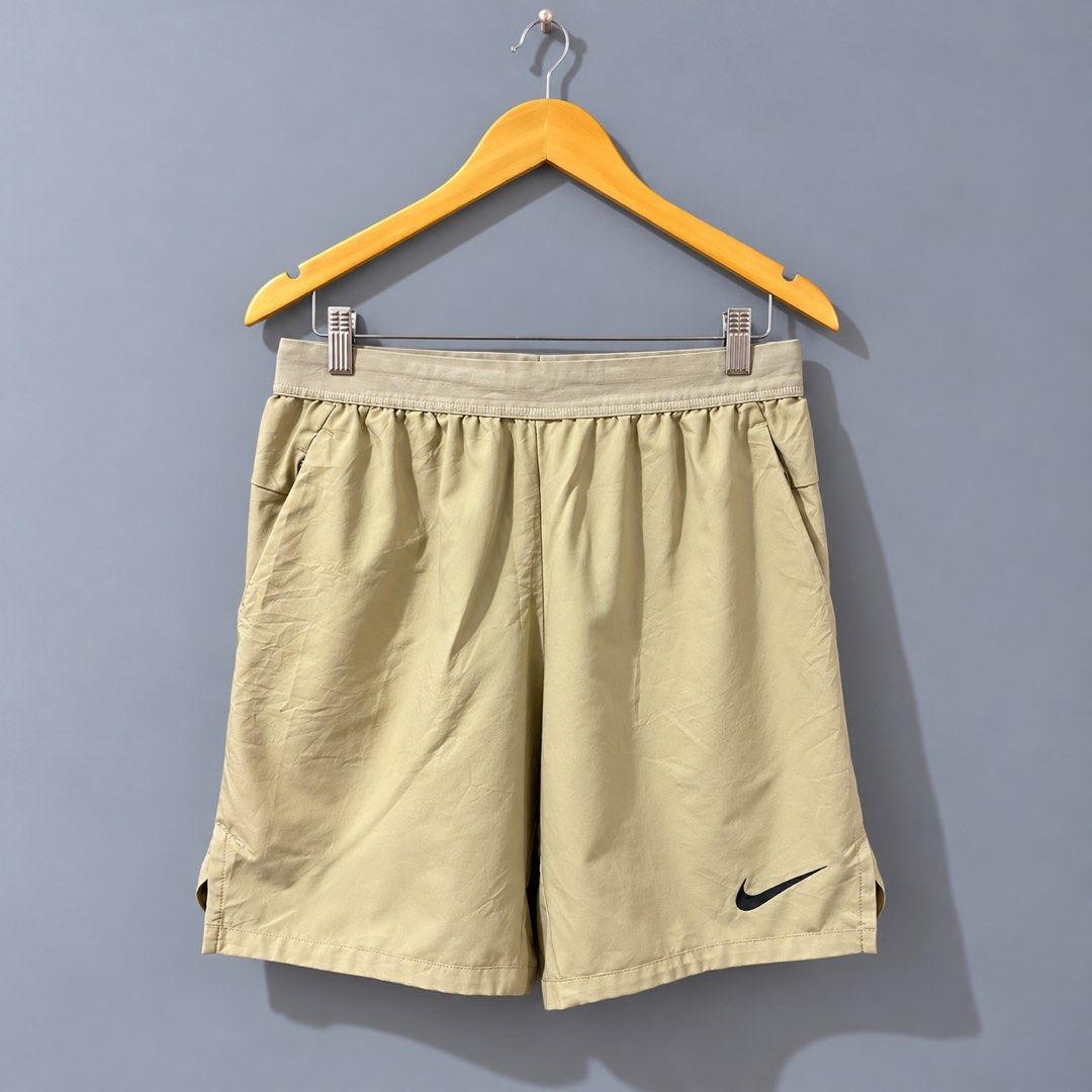 Nike Pro Flex Vent Max Training Shorts (Category: Activewear) located in Makati City. Submitted by kendrickstuffs (Listing ID 1468903021, Image 1). Description: Nike Pro Flex Vent Max Training Shorts Medium ontags 30'-38' waistline garterized w lace 18' length 8' inseam No issue Verygood condition 950 only.