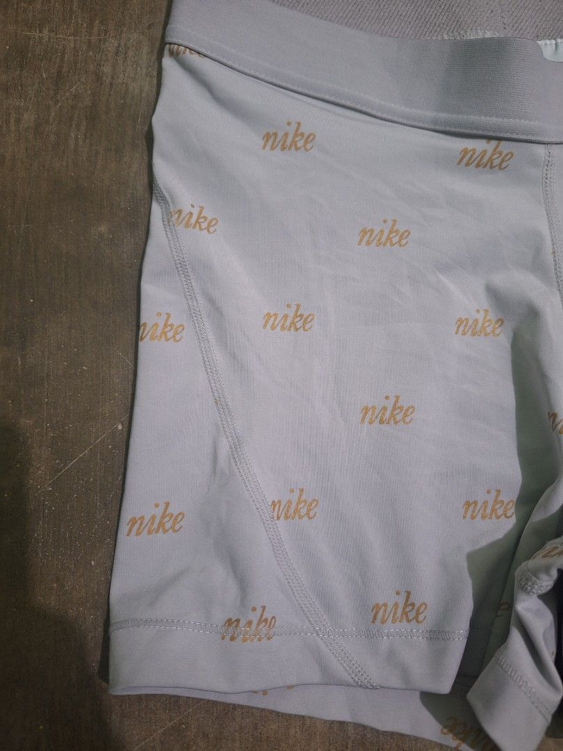 Nike Pro Shorts (Category: Activewear) located in Palayan City. Submitted by erae_lf (Listing ID 1468728098, Image 3). Description: Good as New Condition No Issue 9/10 overall Size M Waist: 27-31" Length: 12" Dm Location: Palayan City Nueva Ecija.