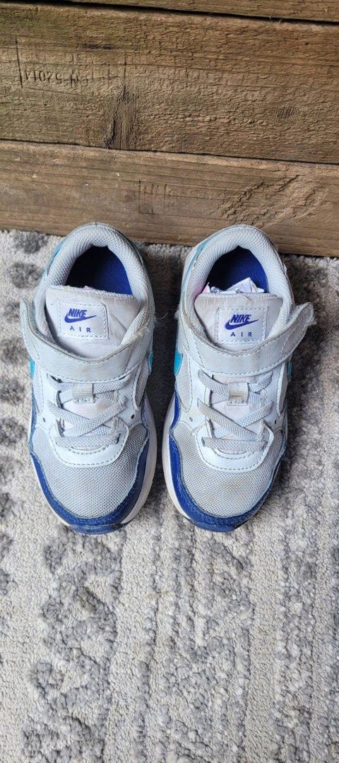 nike shoes (Category: Babies & Kids Fashion) located in Sablan. Submitted by gongonshelley12 (Listing ID 1468927142, Image 1). Description: 👉👉550 ONLY👈👈 NIKE SHOES PREFERABLY FOR 5-6/7 YRS OLD VERY GOOD CONDITION PO .