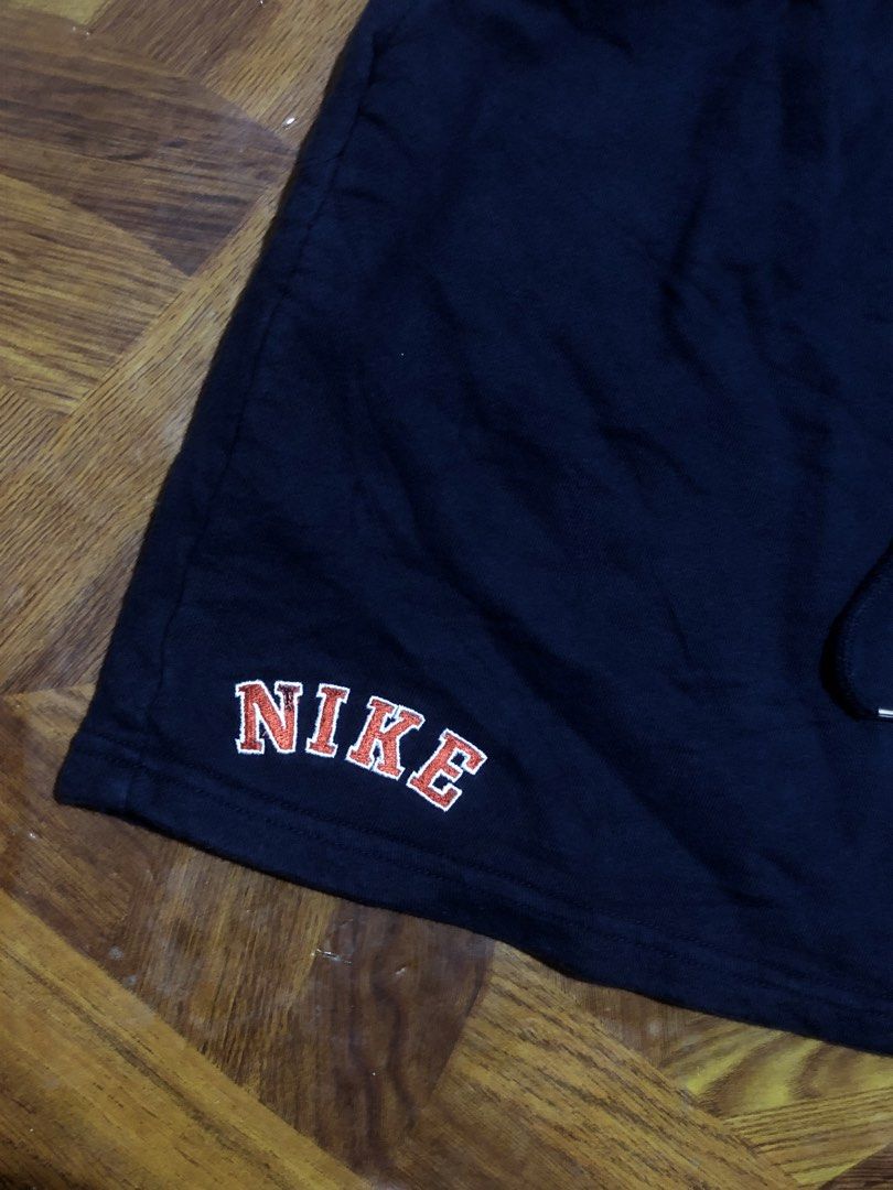 NIKE SHORT (Category: Shorts) located in Zamboanga. Submitted by rifthrift.zc (Listing ID 1468813158, Image 2). Description: freesize length 15 opening hem 12 vgood condition color rate 9.5/10 blue na blue off only.