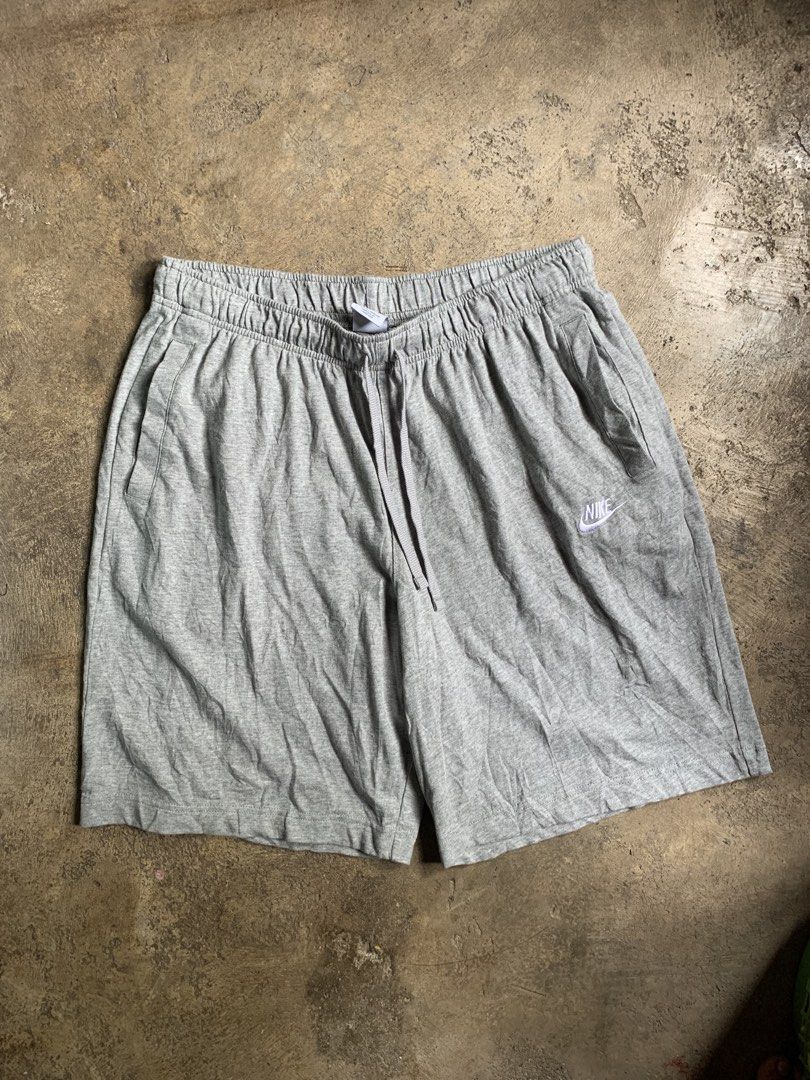 Nike short (Category: Shorts) located in Manila. Submitted by makaluma022 (Listing ID 1468926233, Image 1). Description: Good as new Hangtag nalang kulang Size large to XL.