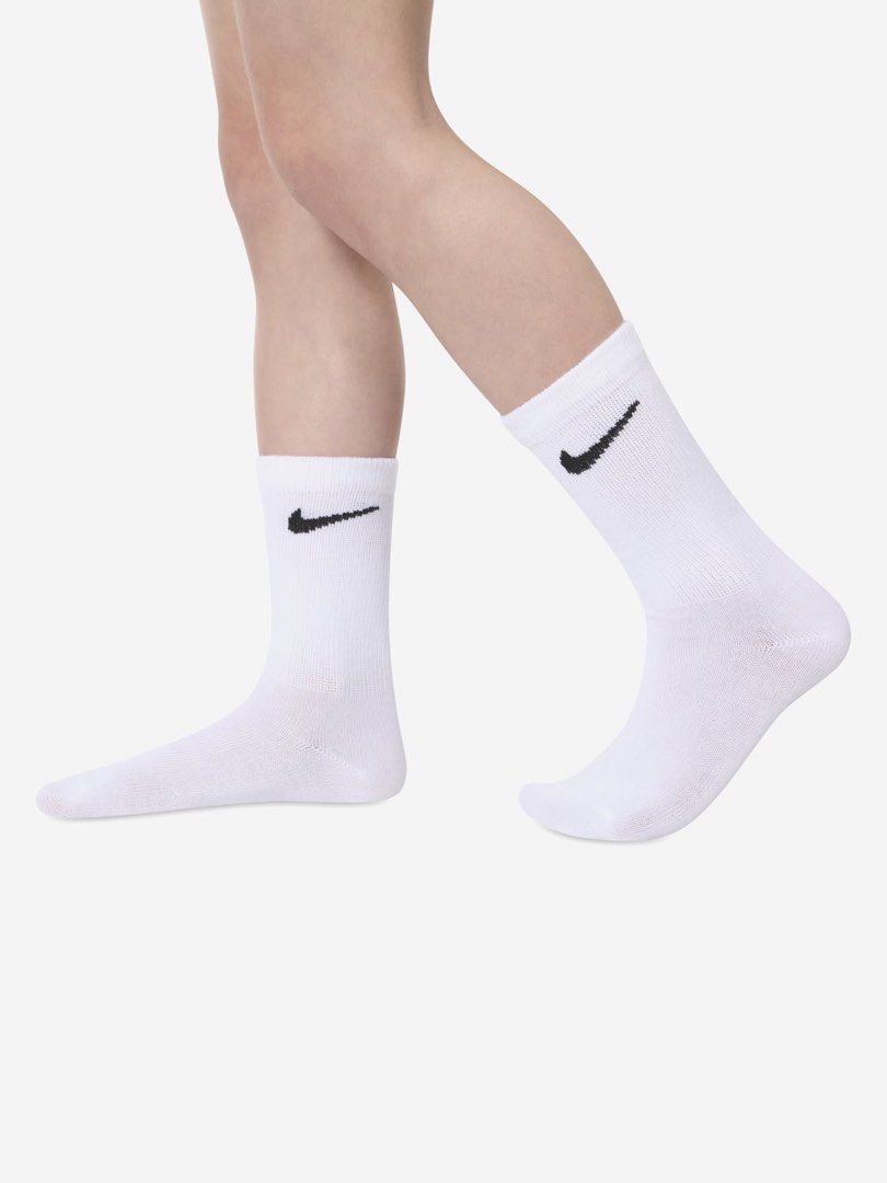 NIKE SOCKS FOR KIDS (Category: Babies & Kids Fashion) located in Mandaluyong City. Submitted by alphafinds (Listing ID 1468887197, Image 2). Description: NEW ARRIVAL 😍 NIKE SOCKS FOR KIDS ✨ 💸 750 pesos only • 6 pairs per bundle small - 21 - 24cm ✅ Original & Brandnew ( with tags) ✅ Midcut & highcut available ✅ Good for everyday use, basketball, running, etc. 📍Location: Mandaluyong.