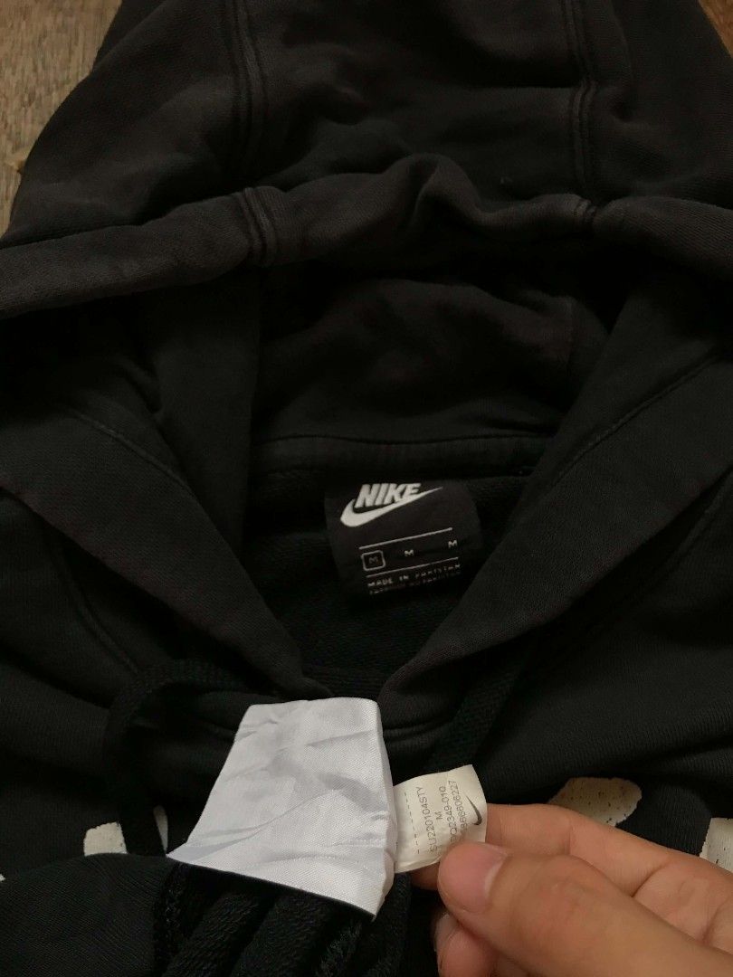 Nike Spell Out Hoodie 💥 (Category: Coats, Jackets and Outerwear) located in Batangas. Submitted by adoboqt (Listing ID 1468909091, Image 2). Description: .