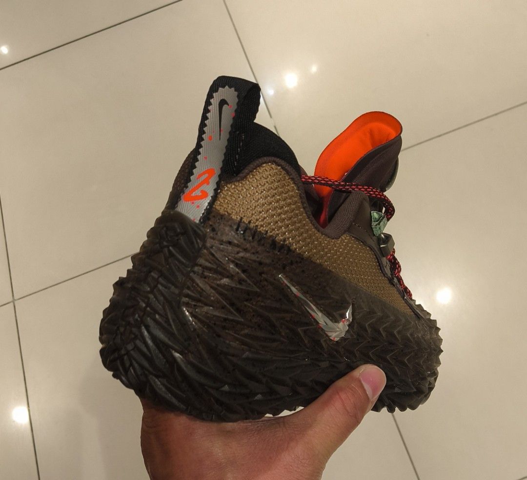 Nike ST CHARGE HALLOWEEN (Category: Sneakers) located in Quezon City. Submitted by justinkixs (Listing ID 1468805382, Image 3). Description: size 8/8.5/9/9.5/10/10.5/11/12/13 bnew legit.