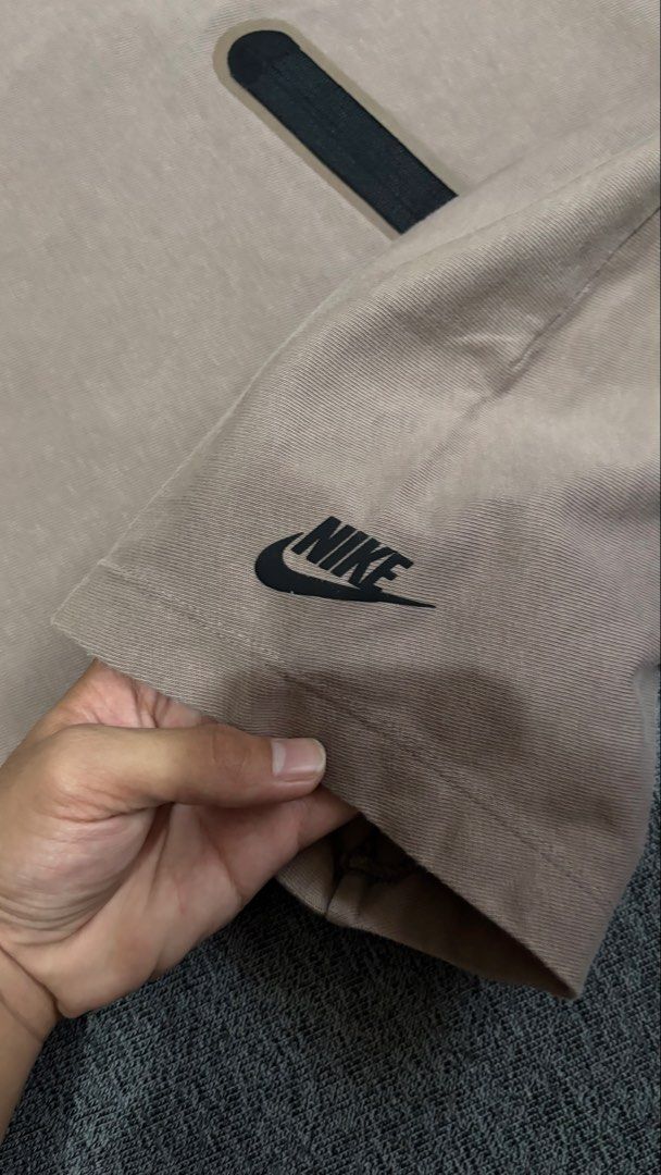 NIKE TECH (Category: Activewear) located in Silang. Submitted by aljones64 (Listing ID 1468776641, Image 3). Description: .
