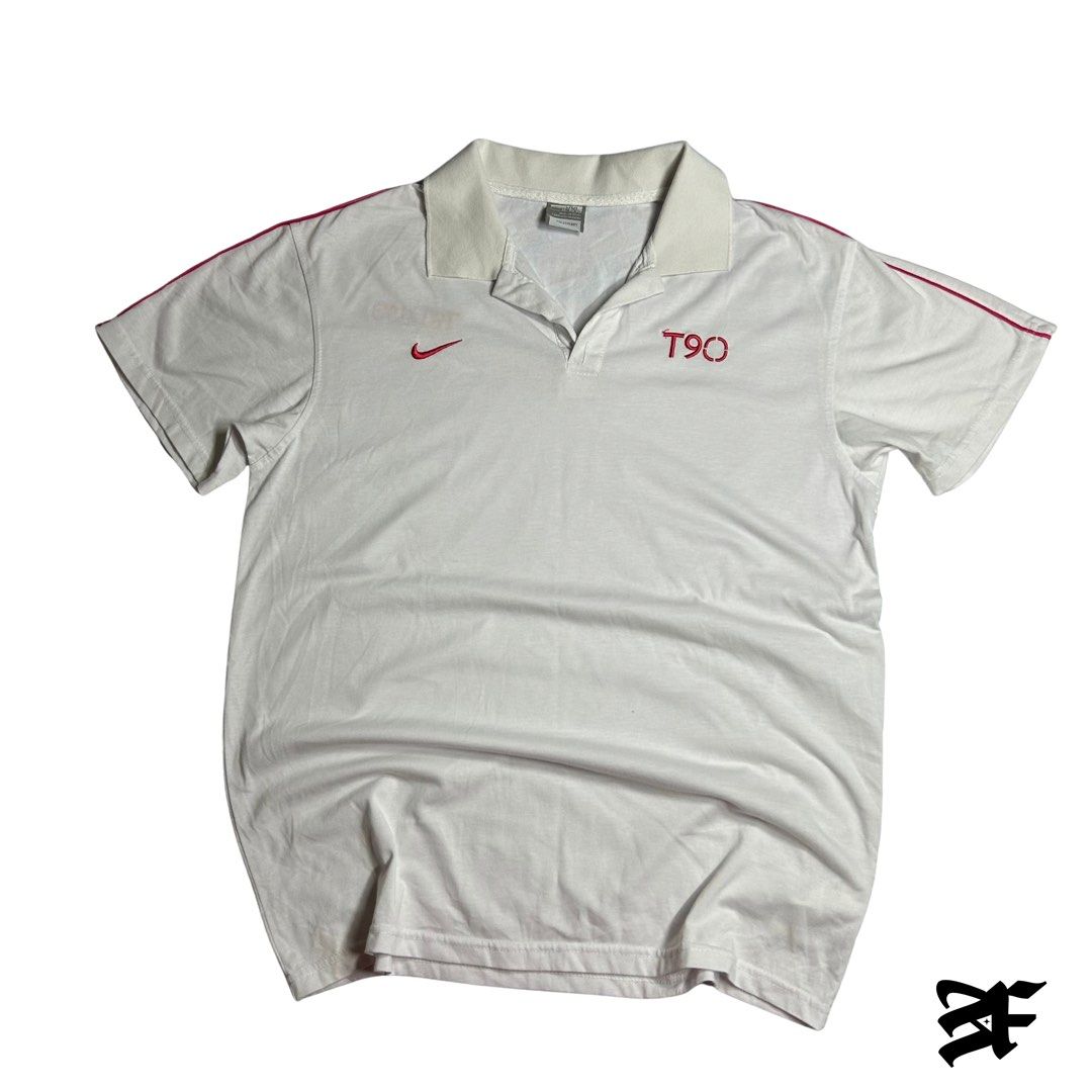 Nike Total90 Polo Shirt (Category: Tshirts & Polo Shirts ) located in Antipolo. Submitted by wvyfrnds (Listing ID 1468743040, Image 1). Description: Nike Total90 Polo Shirt Size: XXL in tag but fit only to L - XL Color: White Dimensions (Inches): Length: 27.5 Width: 21 Color Rate: 9/10 Issues - NONE 395 PLUS SF.