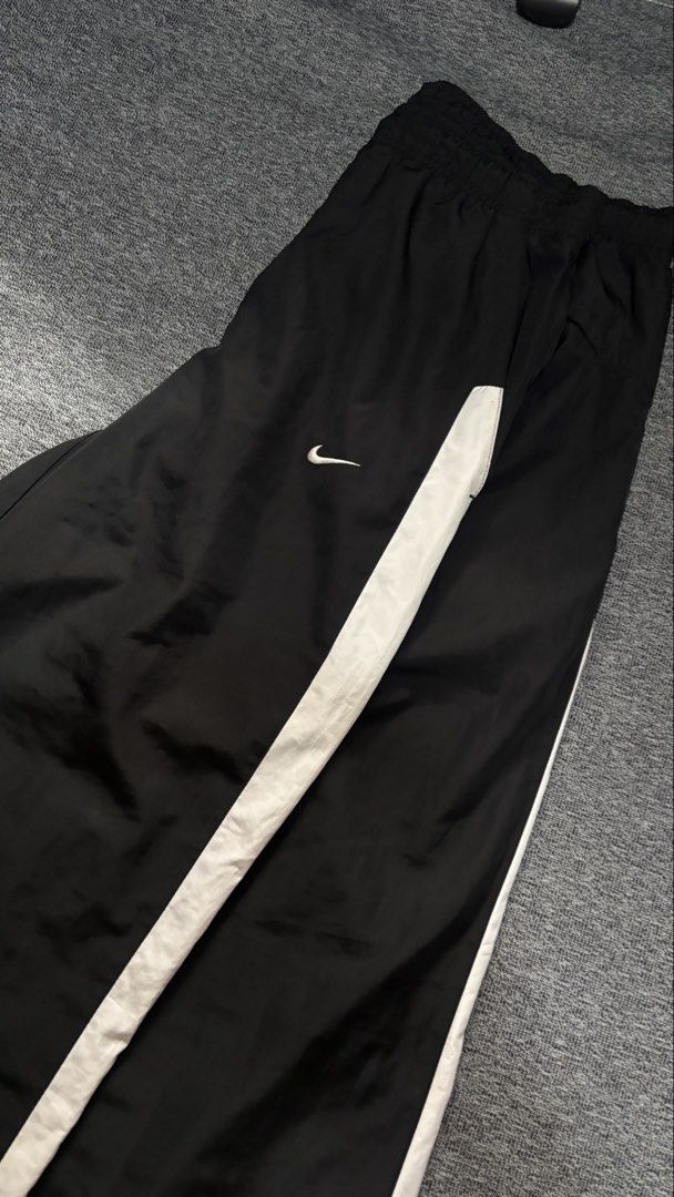 NIKE TRACK PANTS (Category: Joggers) located in Silang. Submitted by aljones64 (Listing ID 1468778009, Image 2). Description: .