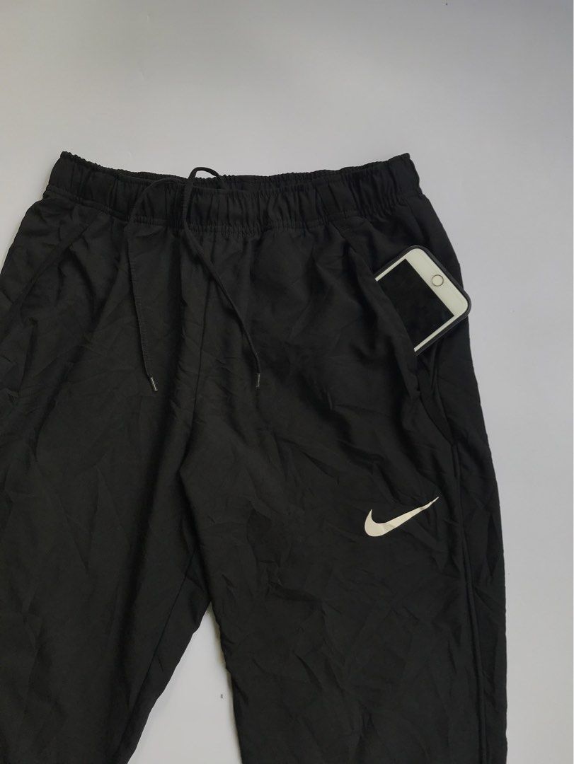 NIKE TRACK PANTS (Category: Joggers) located in Aurora. Submitted by thrillthriftfinds123 (Listing ID 1468856842, Image 3). Description: NIKE TRACK PANTS🔥 SIZE MEDIUM NO ISSUE GOOD CONDITION GANDA NITO GUYS 9.5 COLOR RATE .