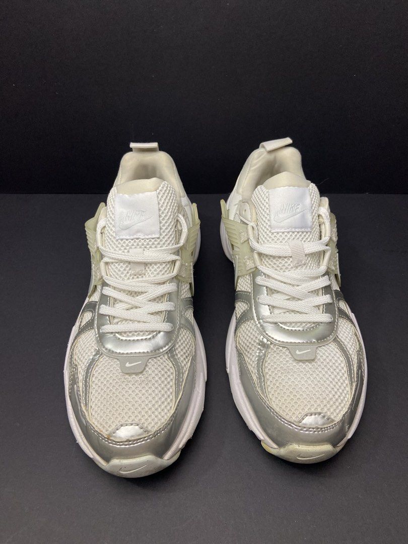 Nike V2K Run White Metallic Silver (Category: Sneakers) located in Cebu City. Submitted by jvlz97 (Listing ID 1468761420, Image 3). Description: Excellent Condition No Box Minor Scratch(Sign of usage can be seen on the last photo).