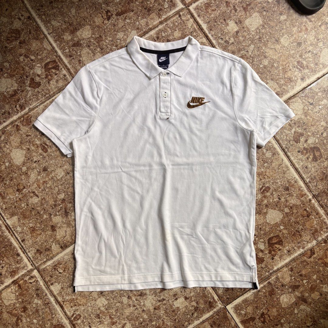 Nike Match Up Pique Polo (Category: Tshirts & Polo Shirts ) located in Manila. Submitted by loydgani (Listing ID 1468769822, Image 1). Description: Length: 30 Width: 22 Sleeve Length: 16 Size: (Xl) on tags issue: need wash, minor stain 💸 + sf 📍Cebu.