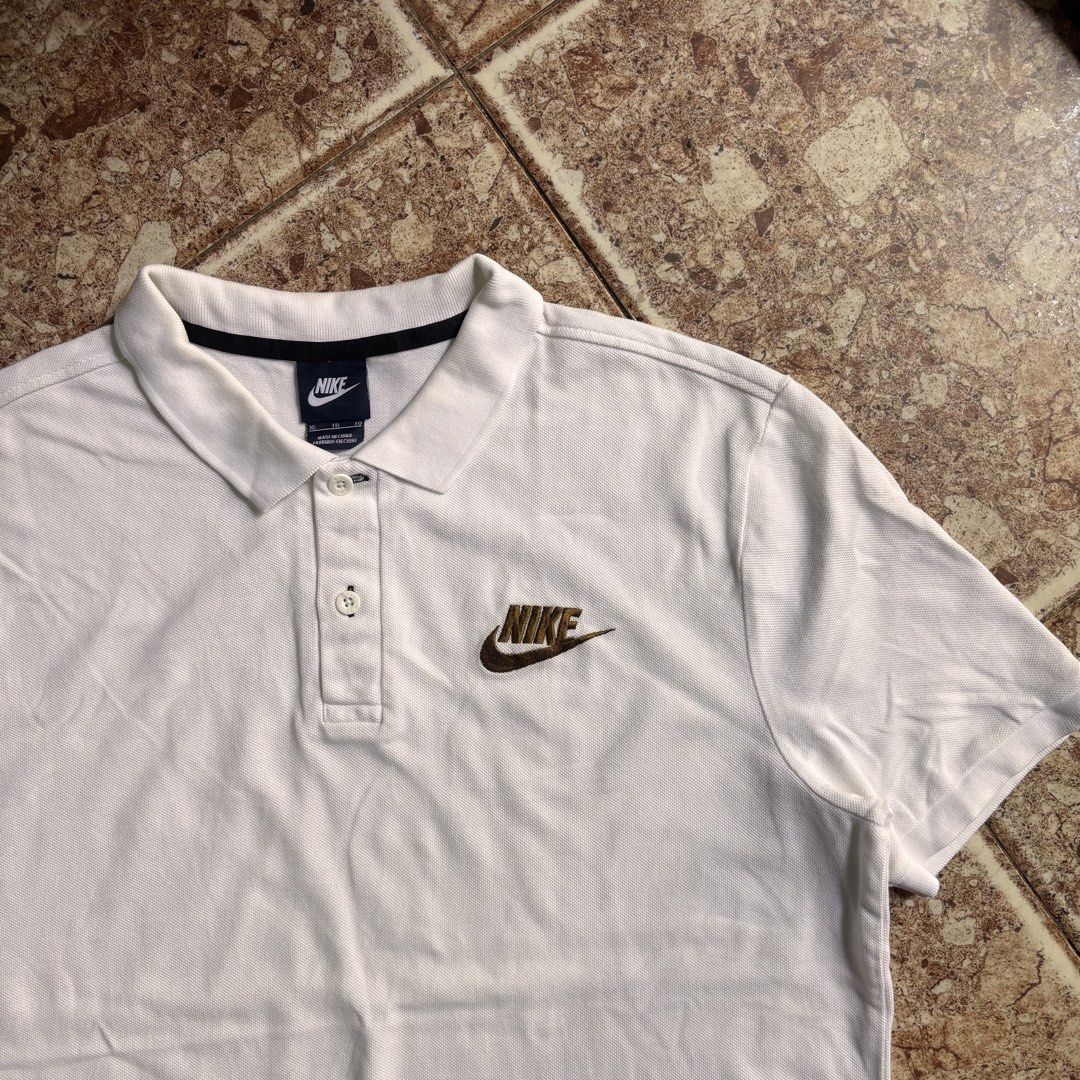 Nike Match Up Pique Polo (Category: Tshirts & Polo Shirts ) located in Manila. Submitted by loydgani (Listing ID 1468769822, Image 2). Description: Length: 30 Width: 22 Sleeve Length: 16 Size: (Xl) on tags issue: need wash, minor stain 💸 + sf 📍Cebu.