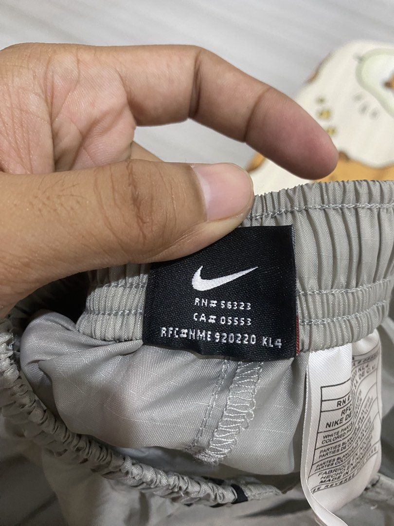 Nike vintage track pants (Category: Joggers) located in Manila. Submitted by hell_market (Listing ID 1468794545, Image 3). Description: .