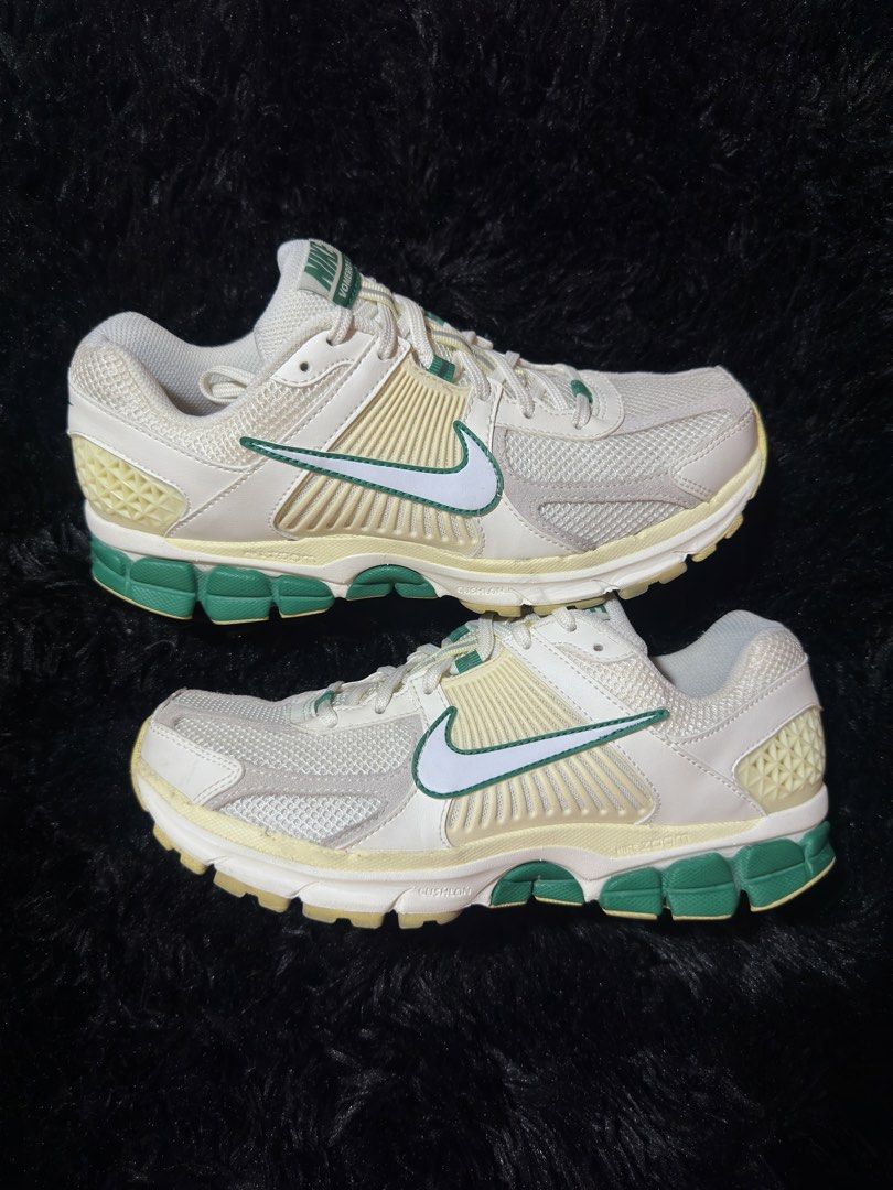 Nike Vomero 5 Back 9 Collection (Category: Sneakers) located in Bulacan. Submitted by sneakonfleekph (Listing ID 1468808925, Image 1). Description: Nike Vomero 5 Back 9 Collection Size 9 | Used 2x | Complete ₱3,495.