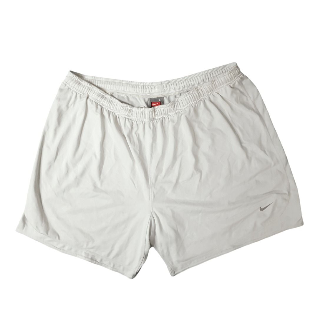 Nike white shorts (Category: Shorts) located in Cebu City. Submitted by dwightmendozasr (Listing ID 1468731443, Image 1). Description: Nike white shorts L on tag W- 34.0 L - 17.5 ~signs of usage which are normal for preloved items Php 150.00 + shipping fee CODE: OO6 .