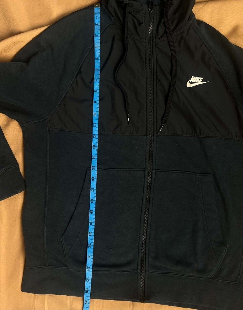 NIKE WINDBREAKER (Category: Coats, Jackets and Outerwear) located in Davao. Submitted by chadbryenrimdan (Listing ID 1468715200, Image 3). Description: ✅350+sf ✅LBC or JNT ✅pm me if you need a vouch.